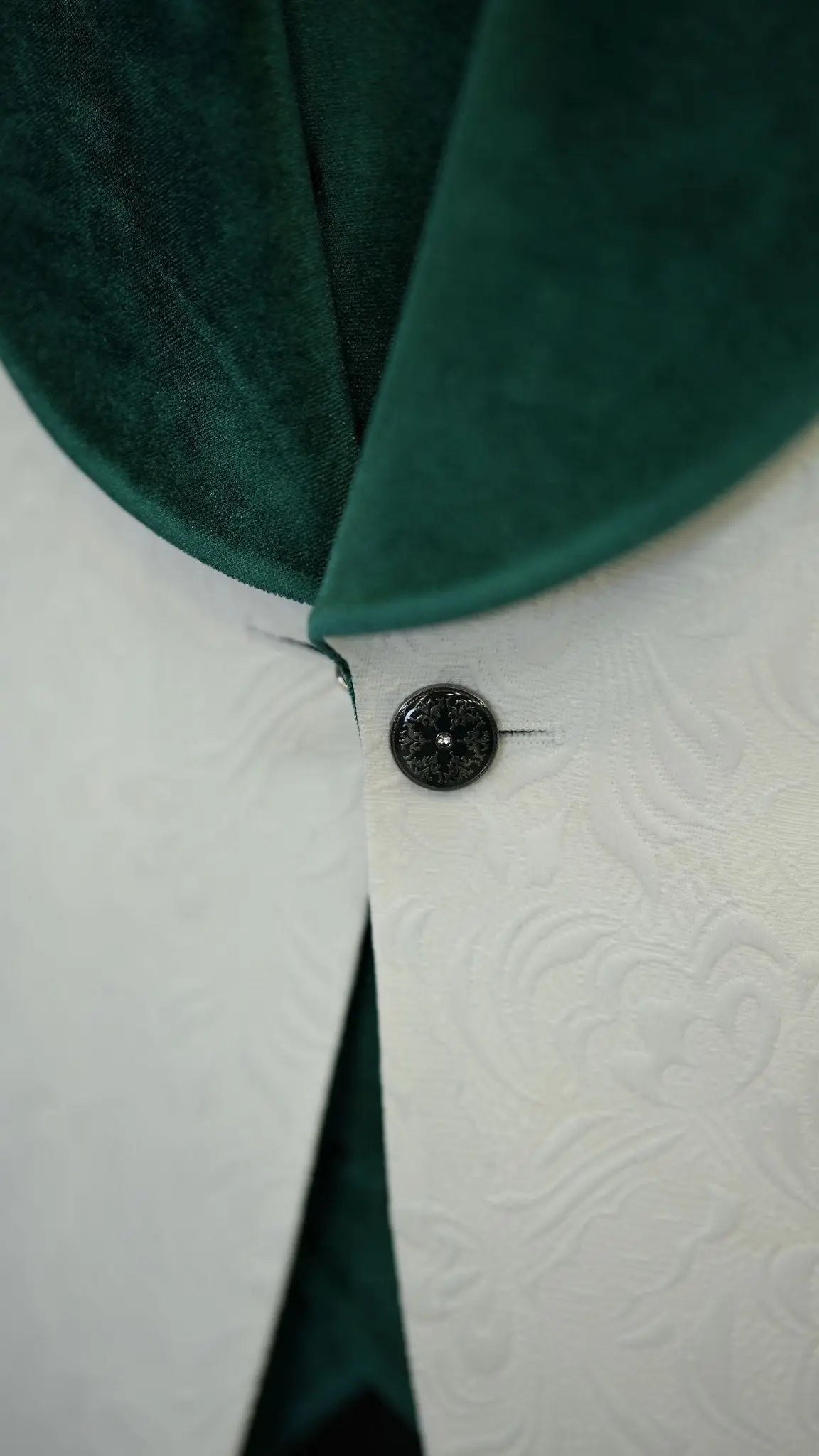 Fiore White Green Slim Fit Velvet Shawl Lapel Tuxedo for Modern Elegance - BRABION