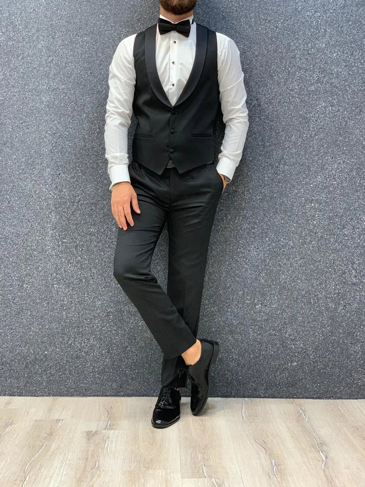 Bond Black Slim Fit Tuxedo - Timeless Elegance for Formal Occasions - BRABION