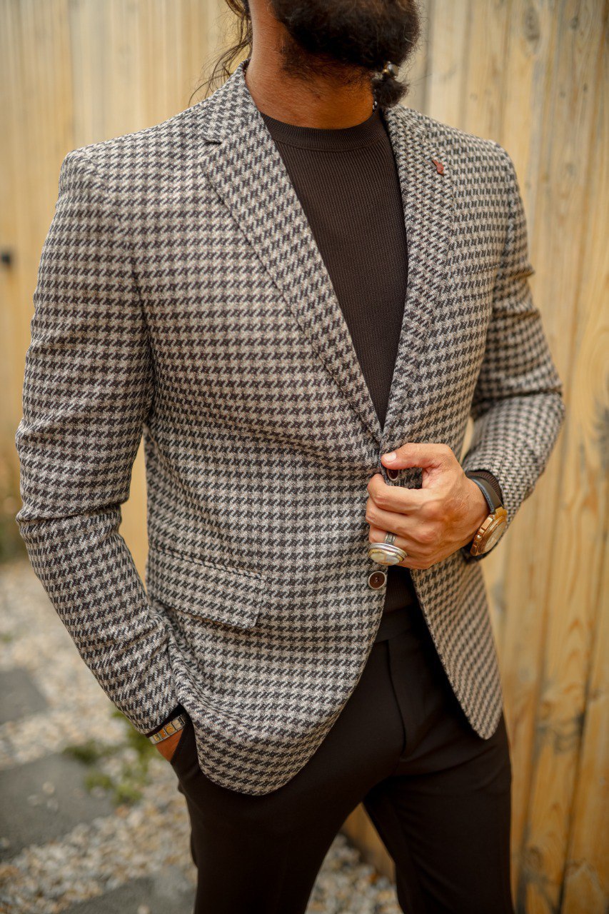 Men’s Brown Mono-Collar Patterned Suit with Flap Pocket Detail - BRABION