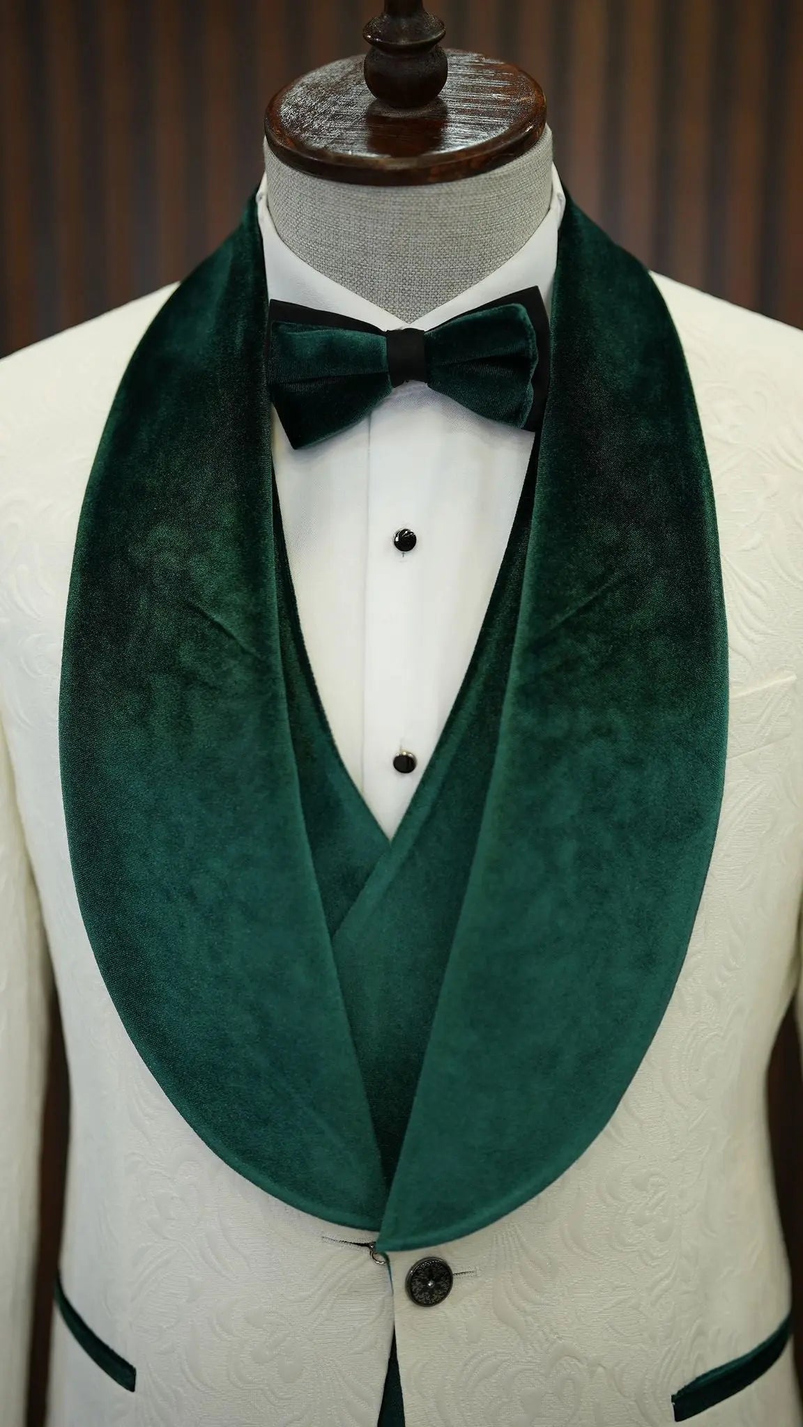 Fiore White Green Slim Fit Velvet Shawl Lapel Tuxedo for Modern Elegance - BRABION