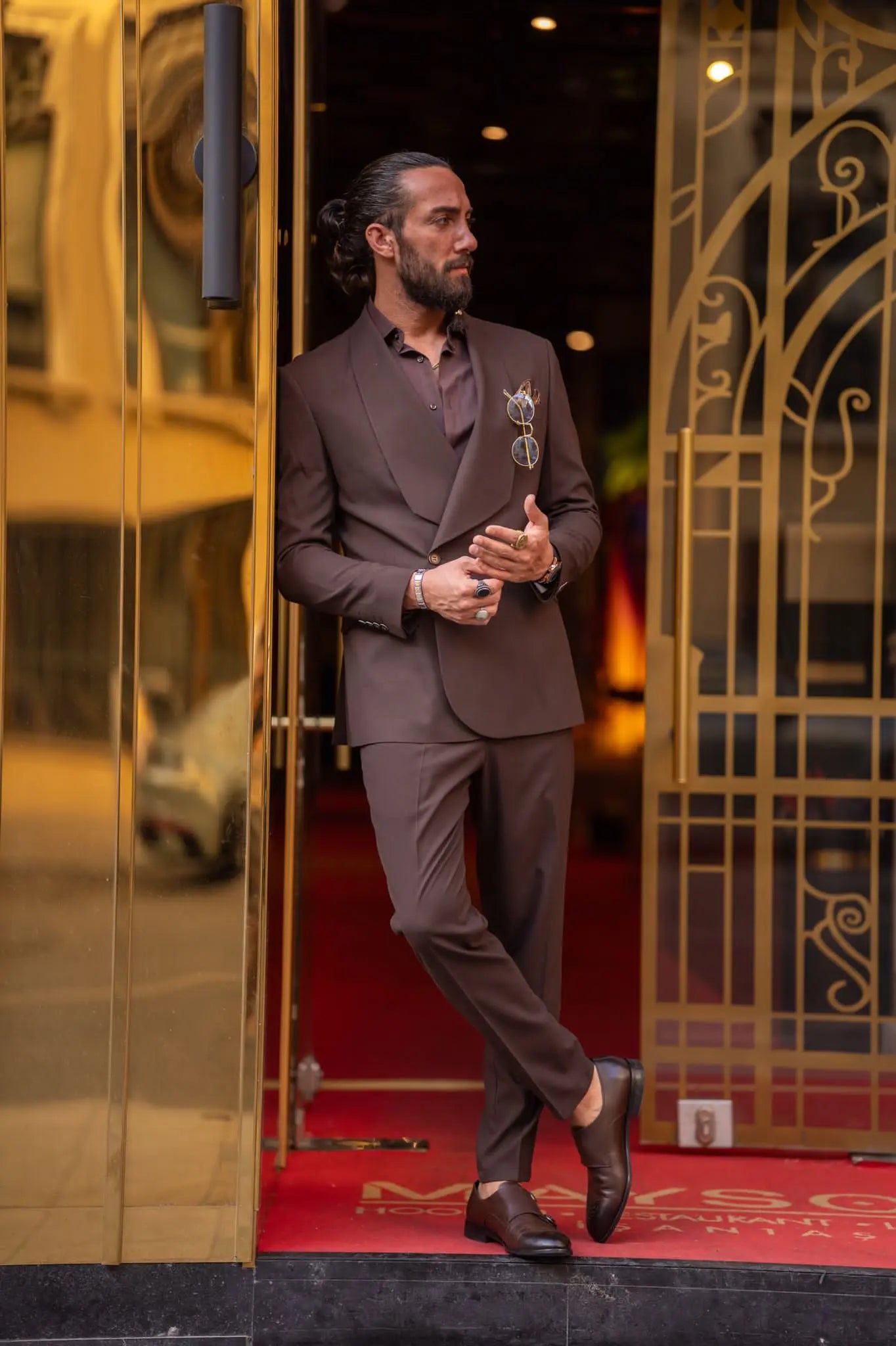 Ardean Brown Slim Fit Shawl Lapel 2 Piece Suit - Elegant Versatility for Every Occasion brabion