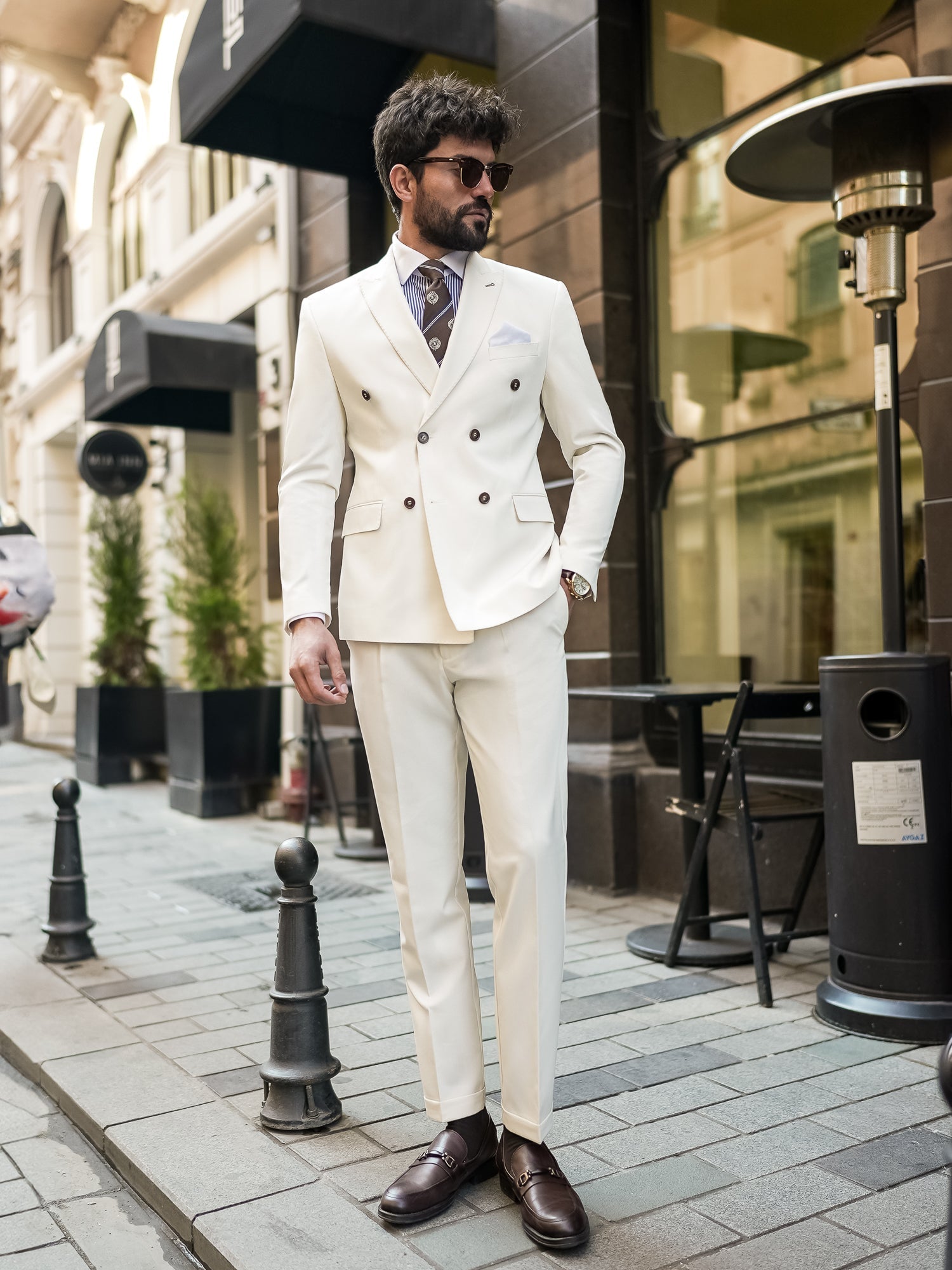 White Double Breasted Suit 2-Piece VIOSSI
