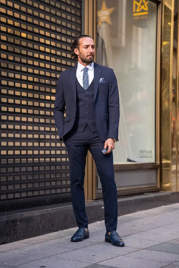 Brabion Lance Navy Blue Slim Fit Three-Piece Suit brabion