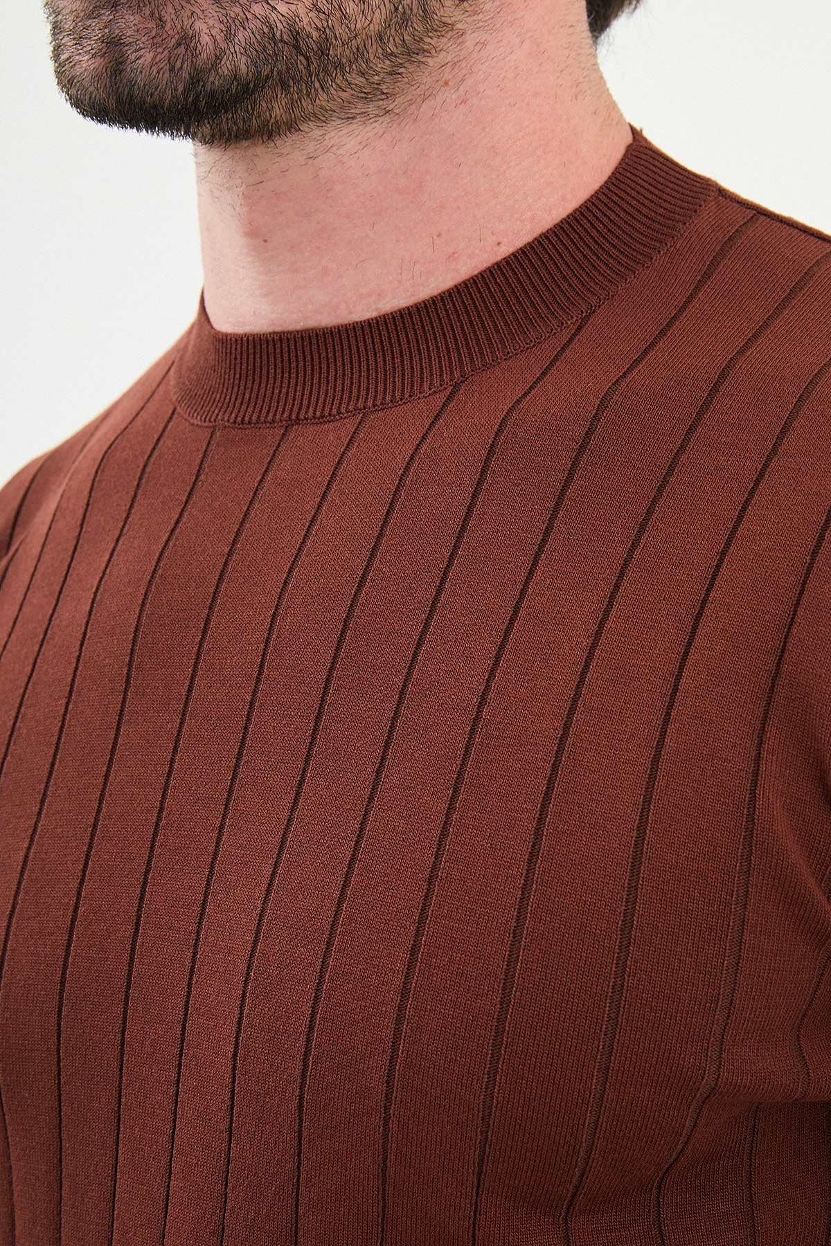 Men’s Tile Brown Ribbed Slim Fit Sweater - BRABION