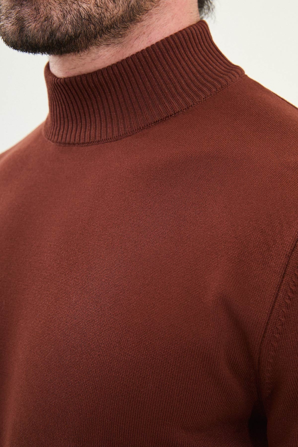 Men’s Tile Brown Knit Half-Turtleneck Pullover – Slim Fit - BRABION