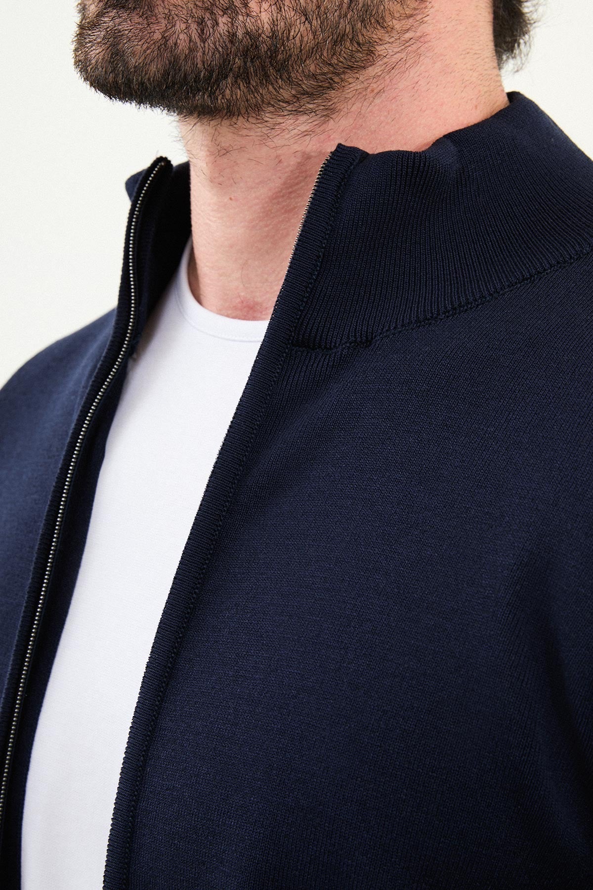 Men's Slim-Fit Zip-Up Knit Cardigan – Navy Blue - BRABION