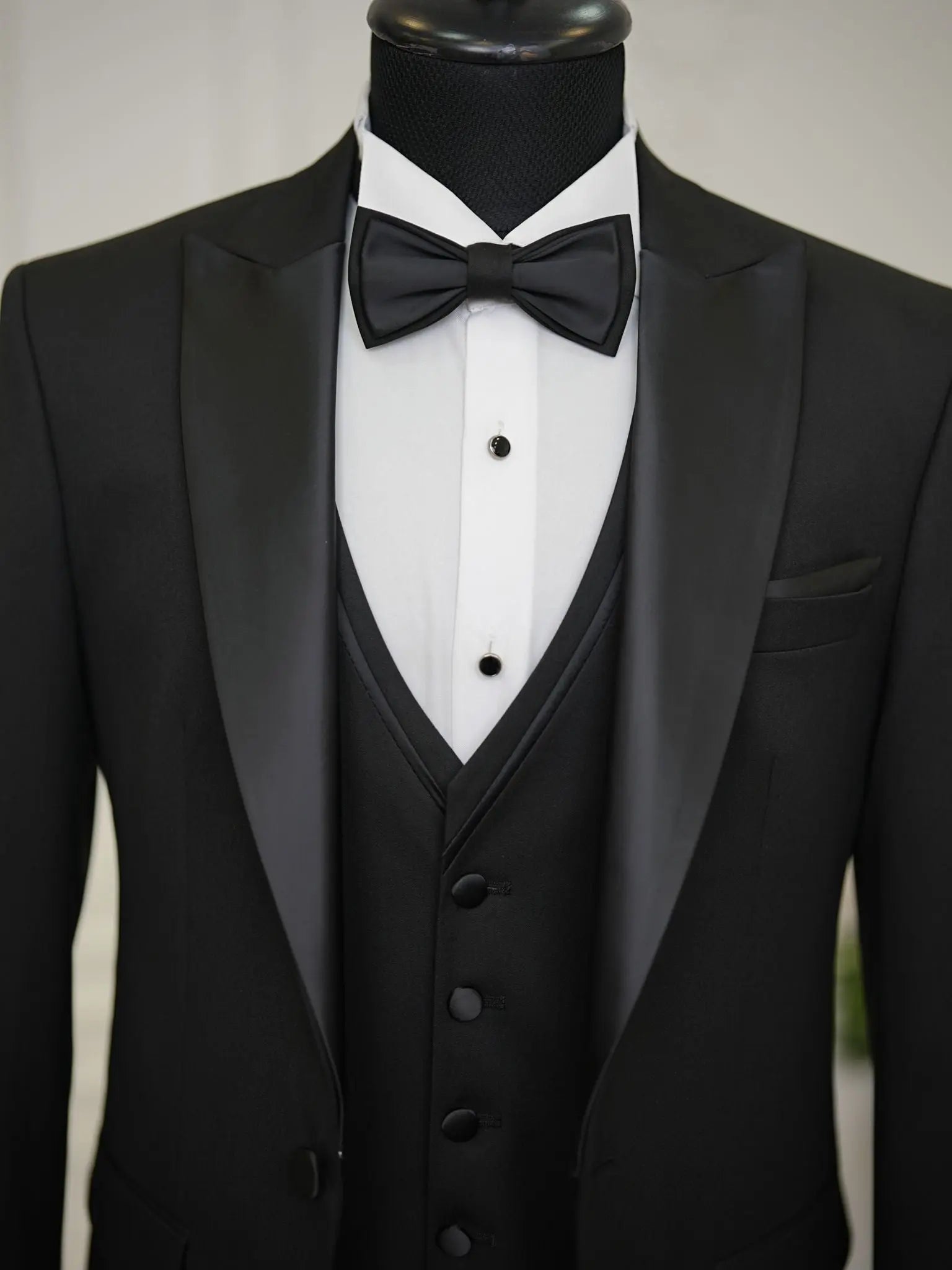 Brabion Elio Black Slim Fit Peak Lapel Tuxedo - BRABION