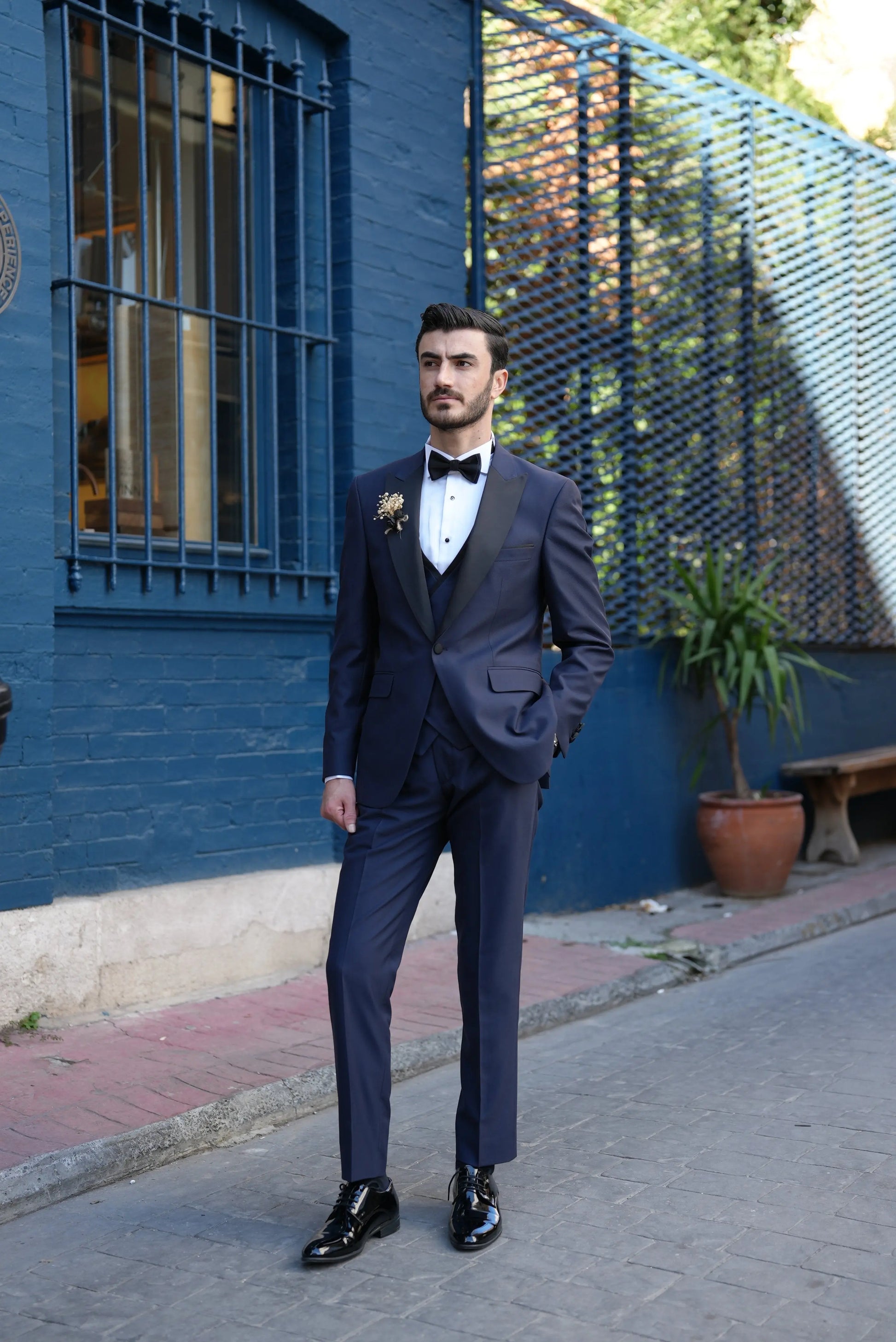 Eden Navy Blue Slim Fit Peak Lapel Tuxedo - BRABION