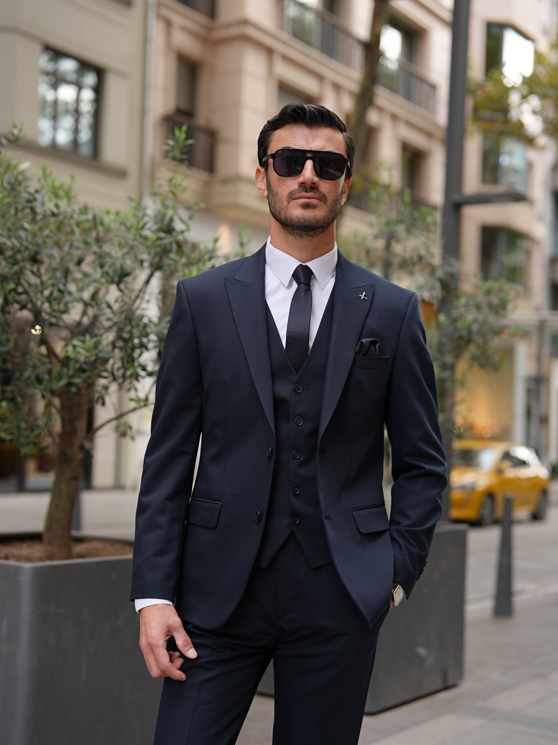 Navy Blue Italian Slim Fit Suit - Point Stitched - BRABION