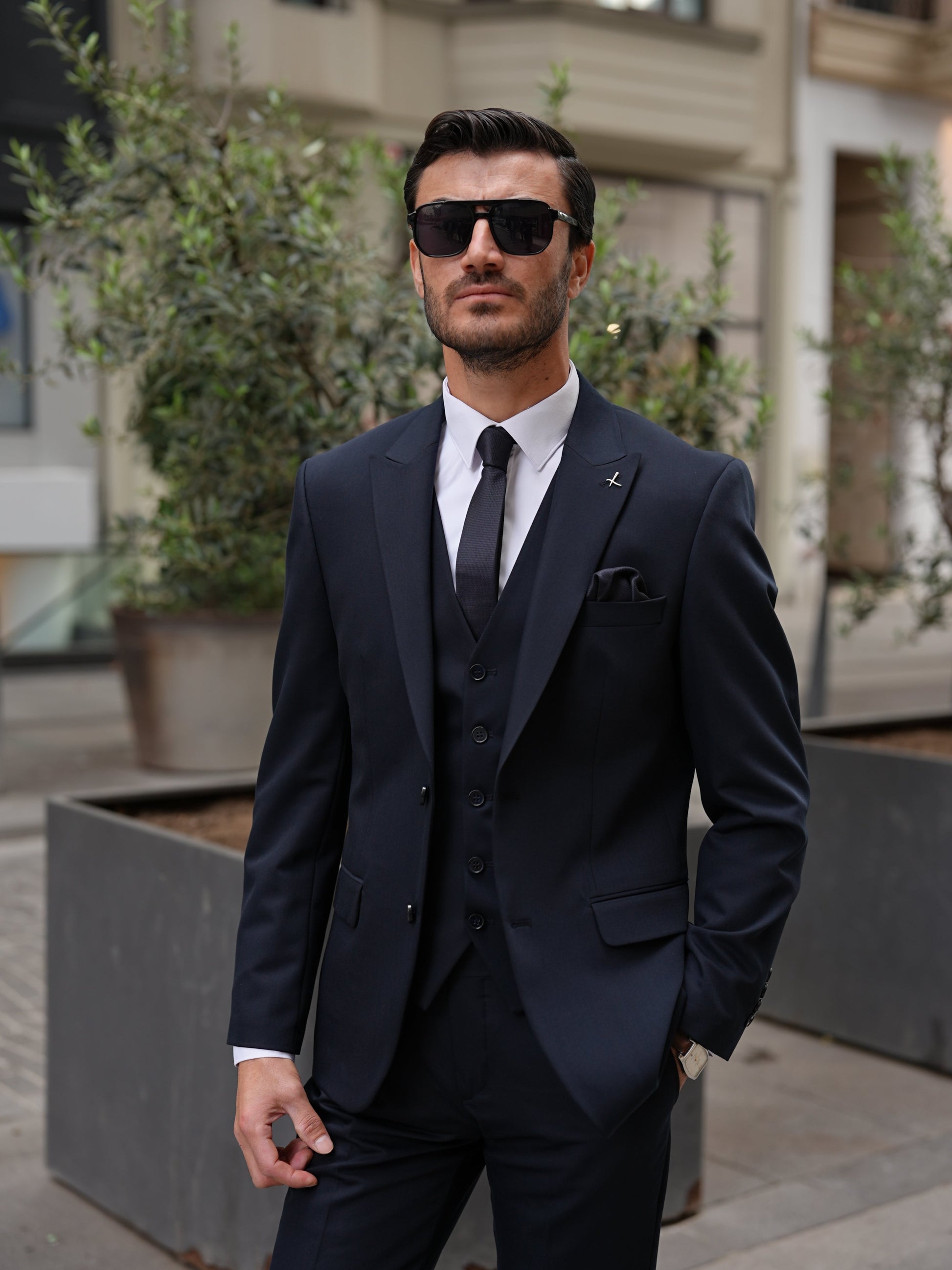Navy Blue Italian Slim Fit Suit - Point Stitched - BRABION