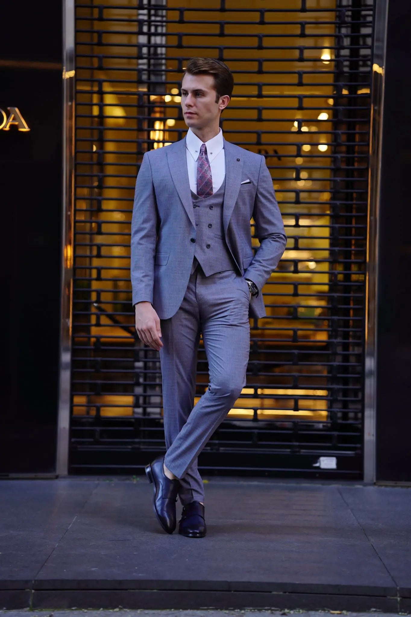 Vespo Patterned Slim-Fit Gray Wool Suit - Elegant Three-Piece Ensemble brabion