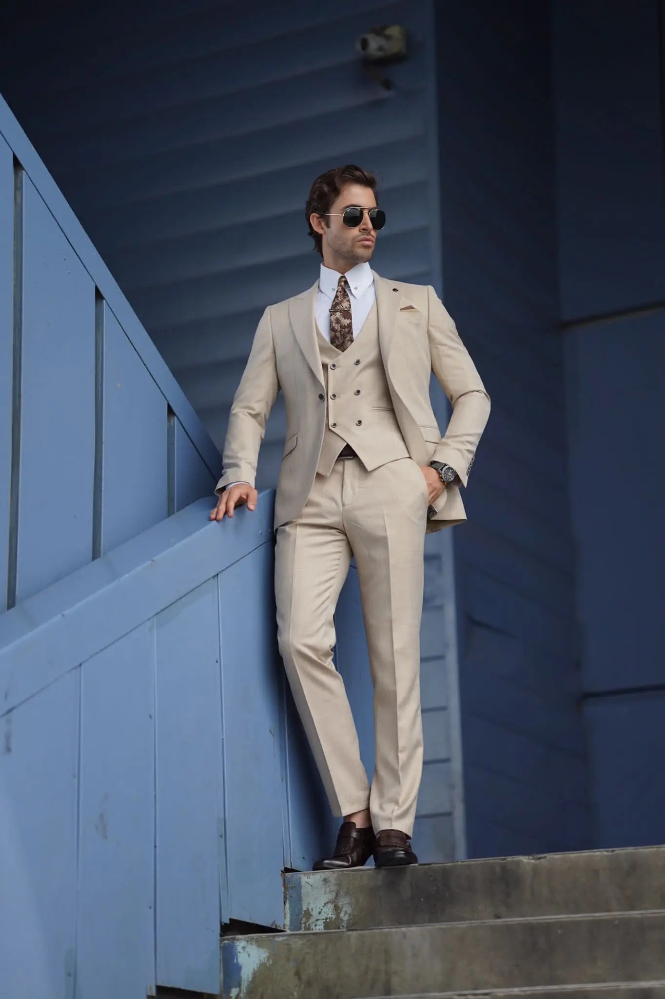 Daniel Slim Fit Cream Wool Suit - Three-Piece Elegance brabion