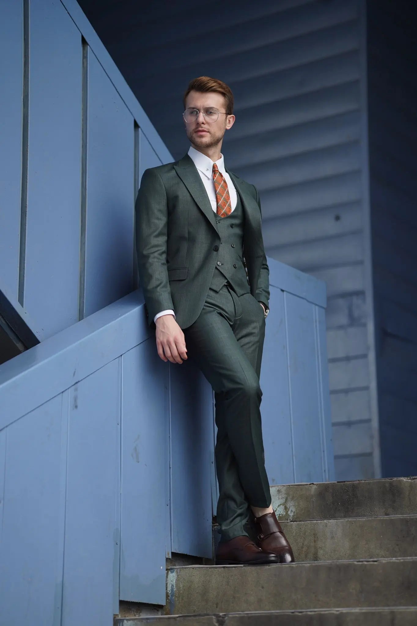 Daniel Slim Fit Green Wool Suit – Elegant Three-Piece Suit for Men brabion