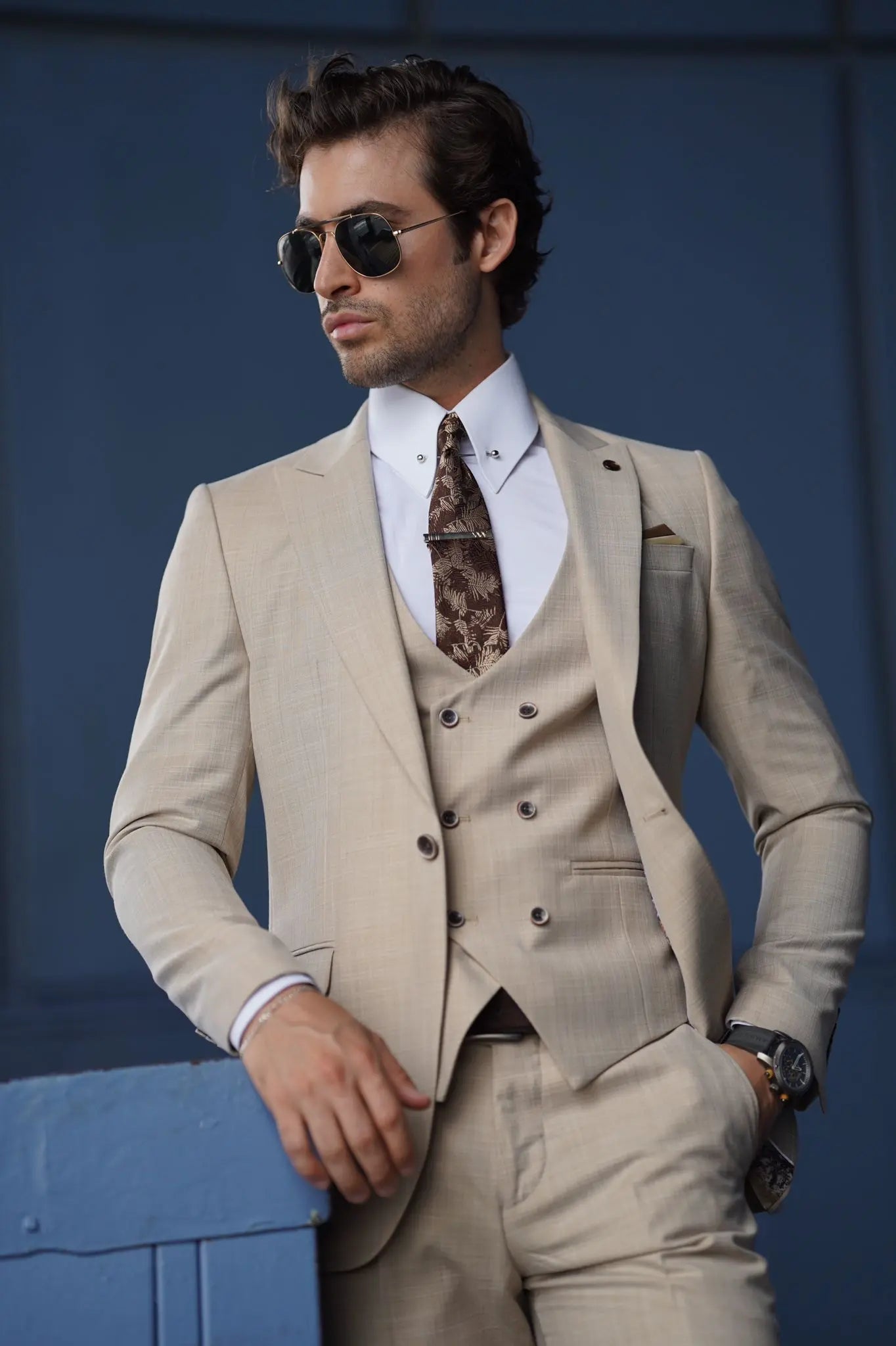 Daniel Slim Fit Cream Wool Suit - Three-Piece Elegance brabion