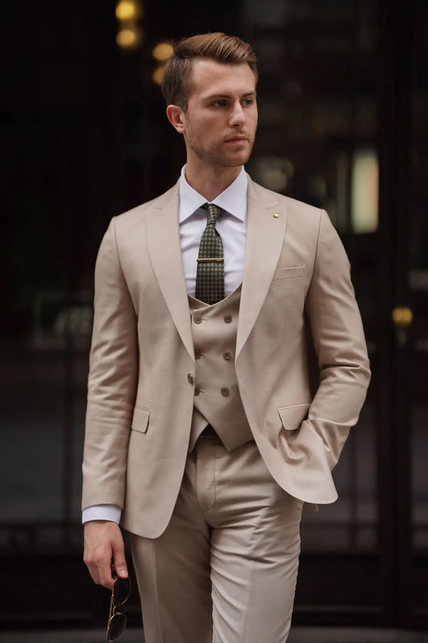 Daniel Slim Fit Beige Wool Suit for Modern Men brabion