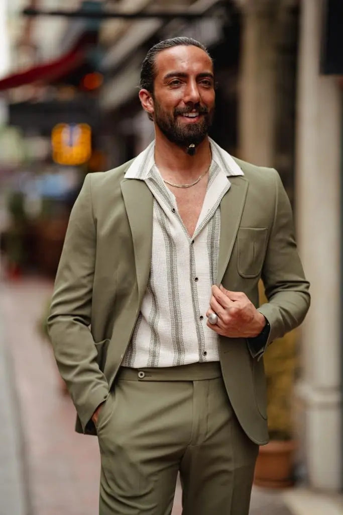 Evo Green Slim Fit Wool Suit - A Timeless Choice for Every Occasion brabion
