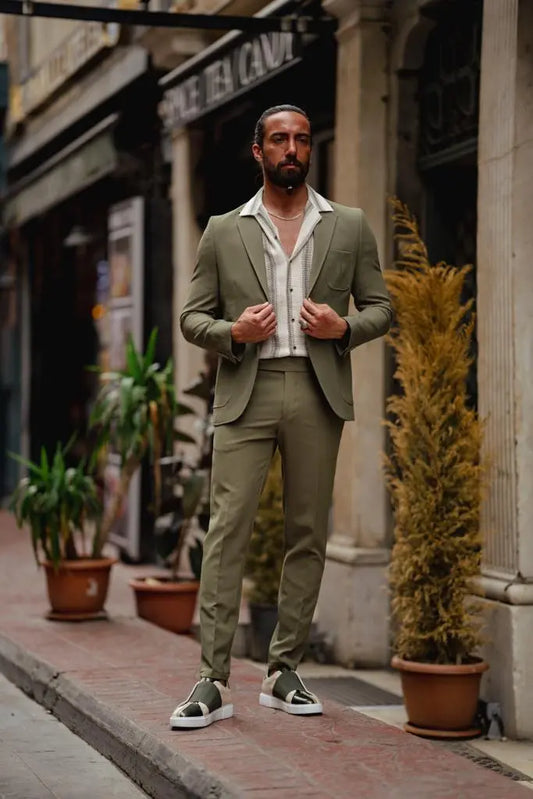 Evo Green Slim Fit Wool Suit - A Timeless Choice for Every Occasion brabion