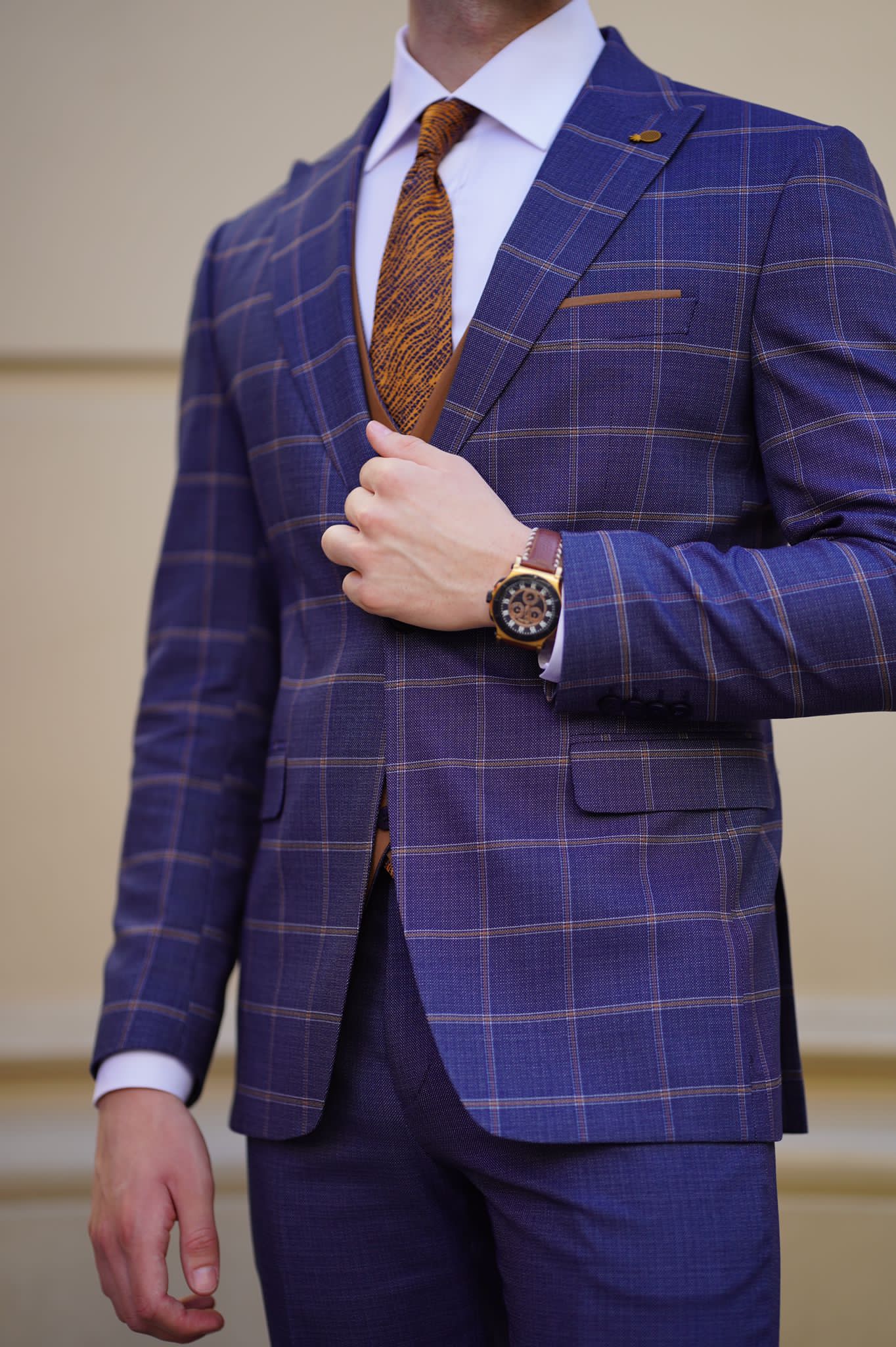 Vespo Navy Blue and Camel Slim-Fit Suit - Perfect for Any Occasion brabion