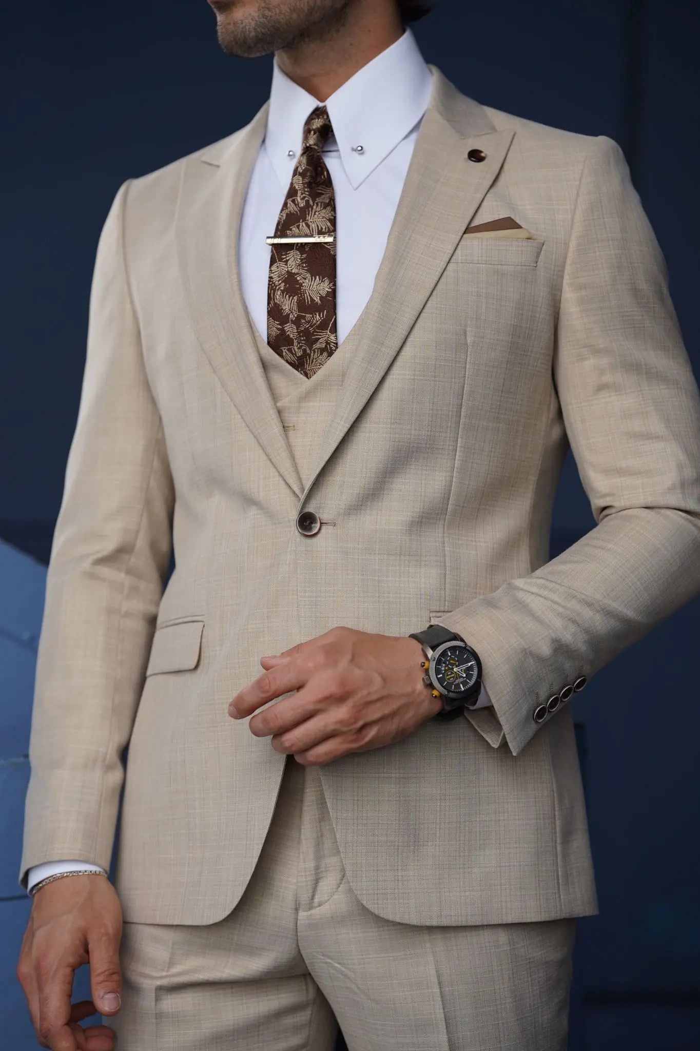 Daniel Slim Fit Cream Wool Suit - Three-Piece Elegance brabion