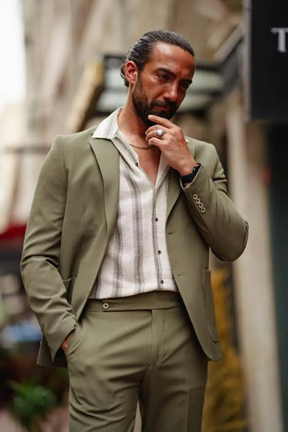 Evo Green Slim Fit Wool Suit - A Timeless Choice for Every Occasion brabion
