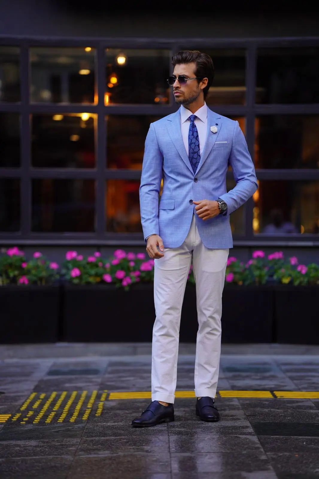 Vespo Maine Blue Blazer: A Sophisticated Choice for Every Occasion - BRABION