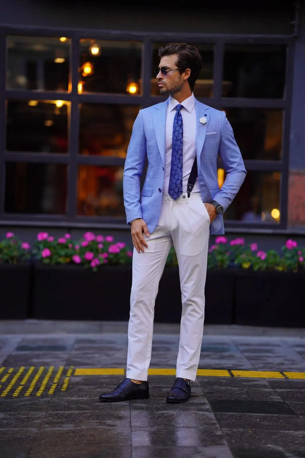 Vespo Maine Blue Blazer: A Sophisticated Choice for Every Occasion - BRABION