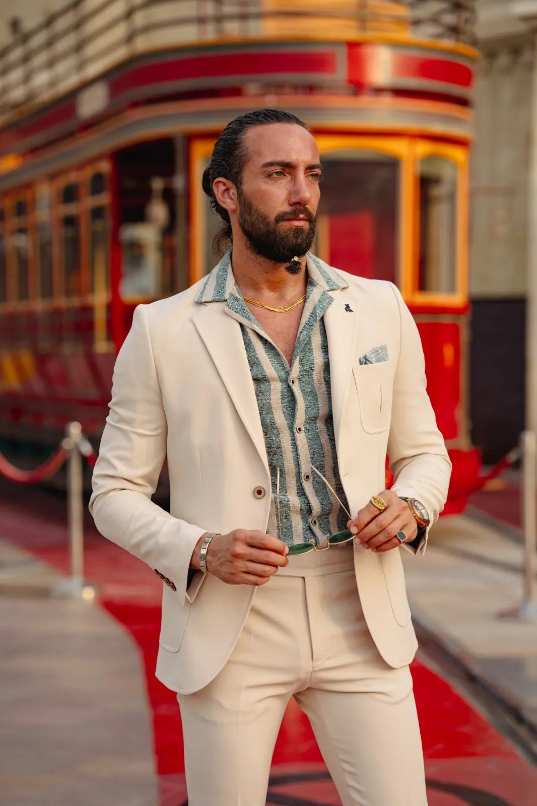 Vespo Slim Fit Beige Suit - Sophisticated Elegance for Every Occasion brabion