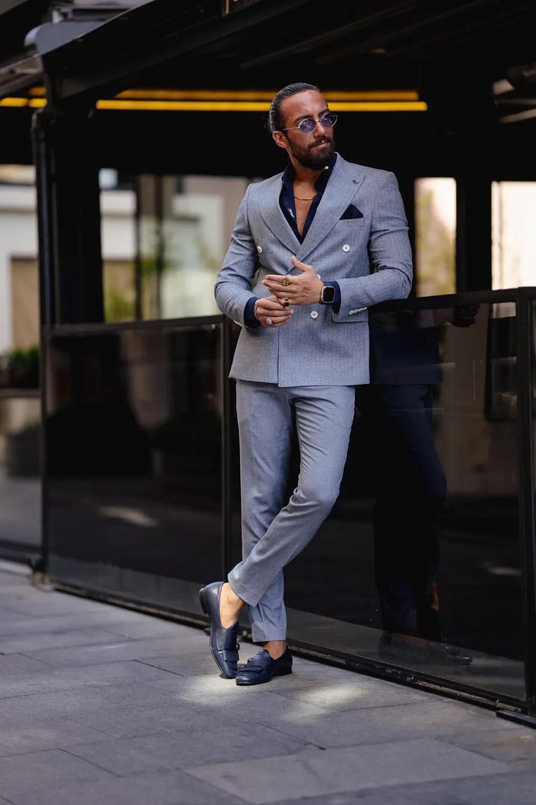 Vespo Pinstriped Navy-Blue Double Breasted Suit brabion