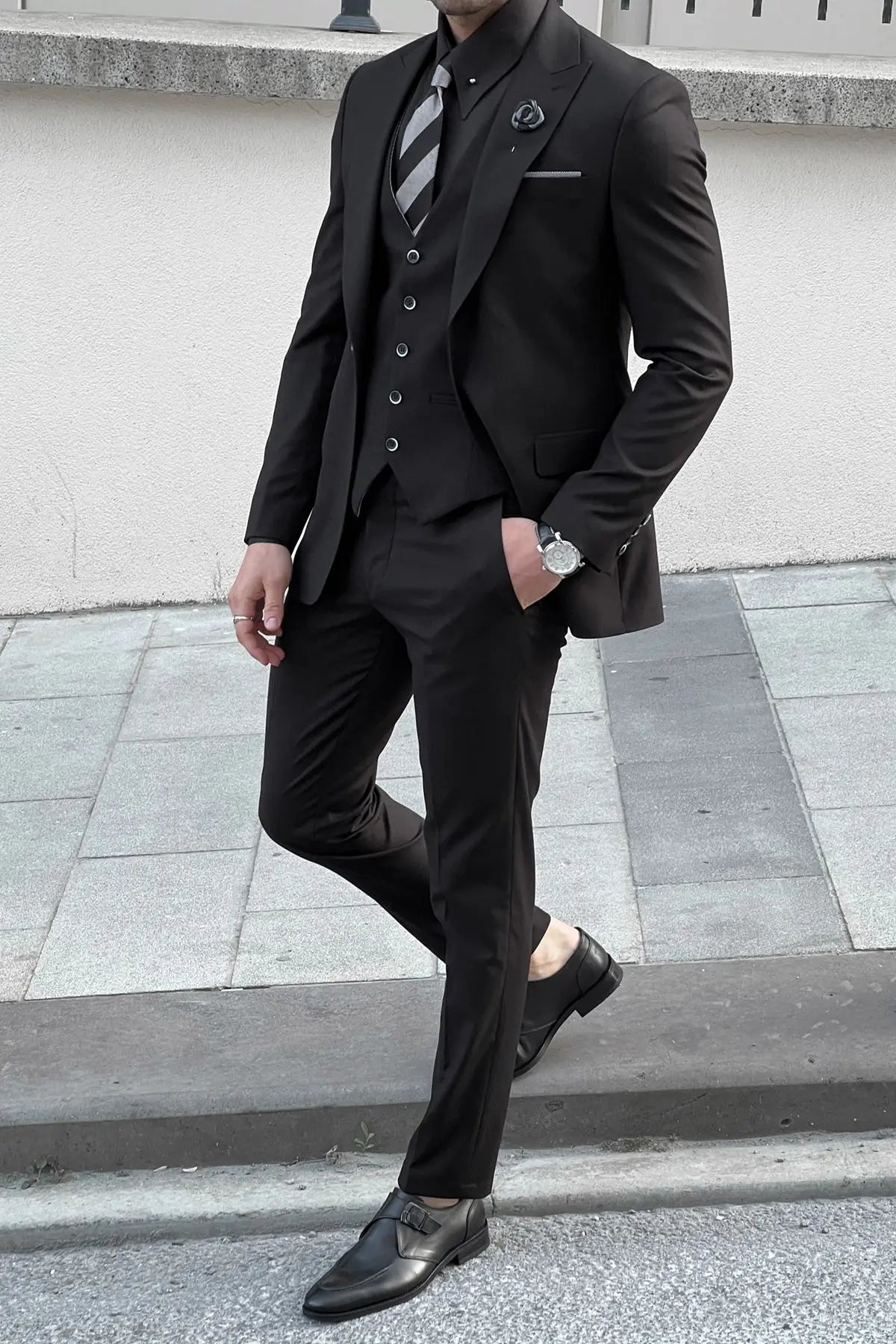 Daniel Slim Fit Black Wool Suit - Elegant Versatility for Every Occasion brabion