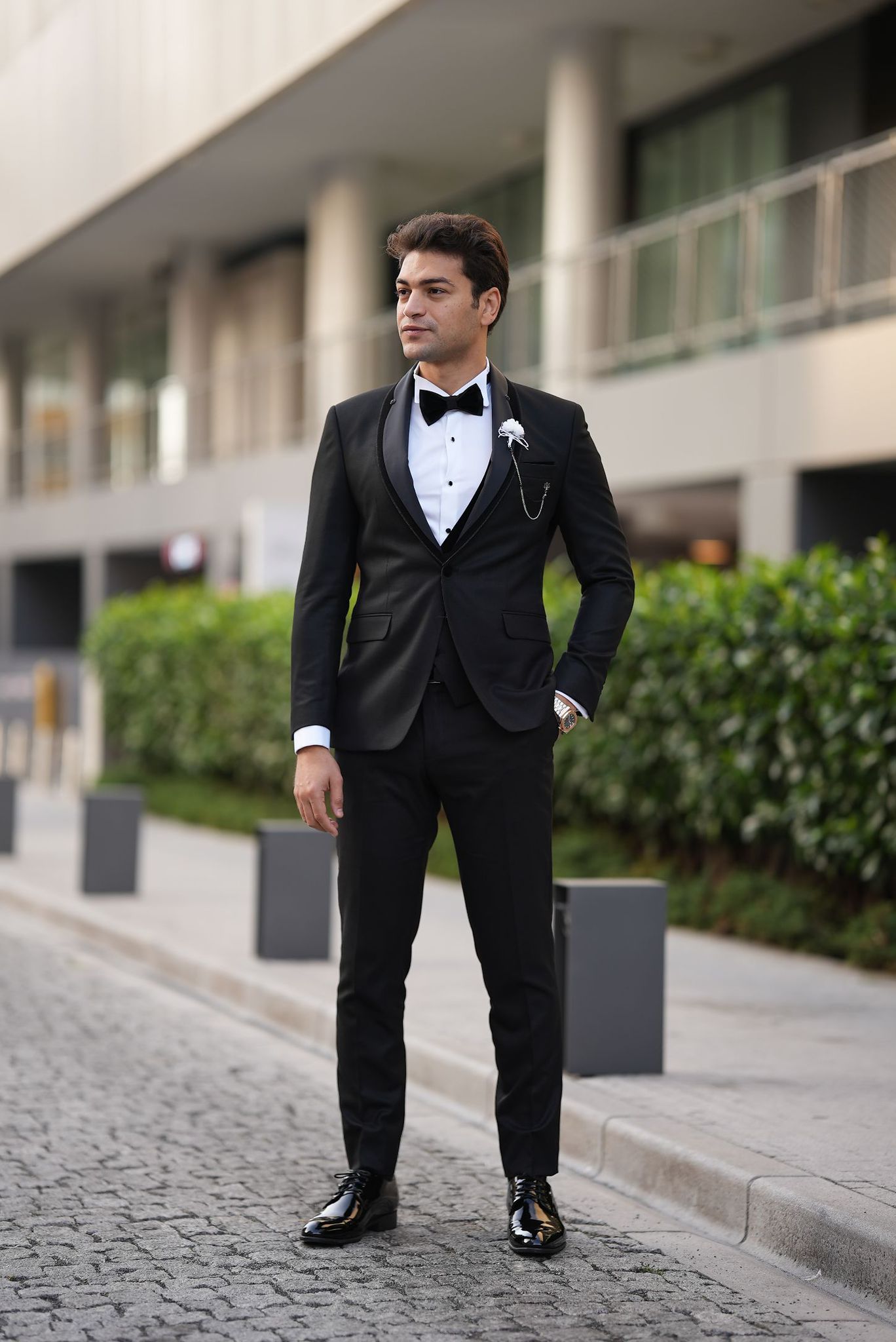Infinite Black Slim Fit Velvet Peak Lapel Tuxedo - BRABION