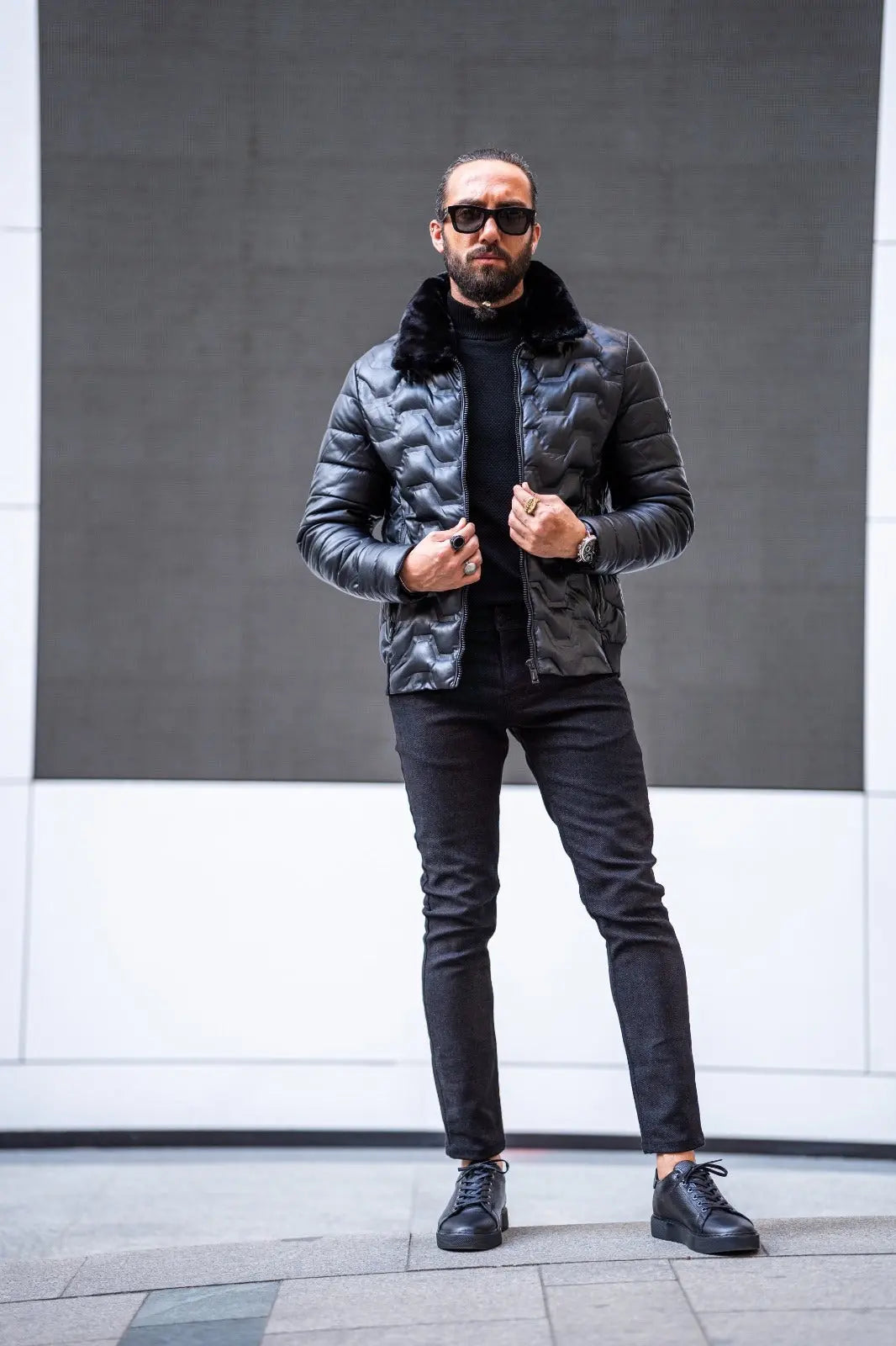Mateo Slim Fit Black Self-Printed Fur Detail Coat - BRABION