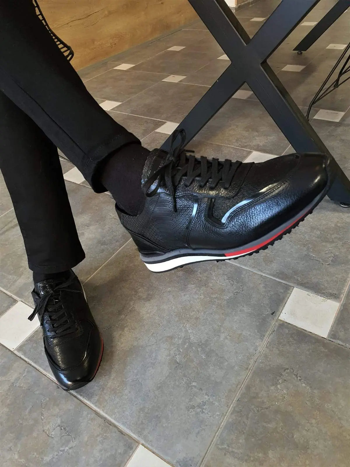 Elko Black Low-Top Sneakers – Elegant Comfort for Every Occasion - BRABION