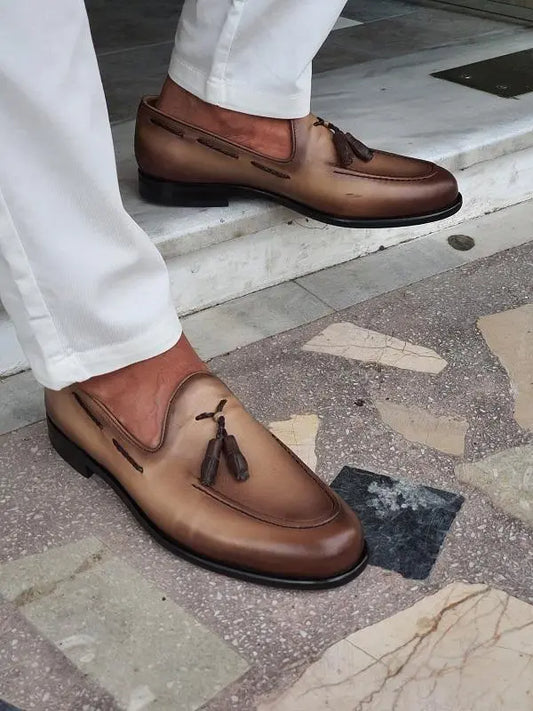 Forenzax Worth Beige Tassel Loafers - Elegant Leather Footwear - BRABION
