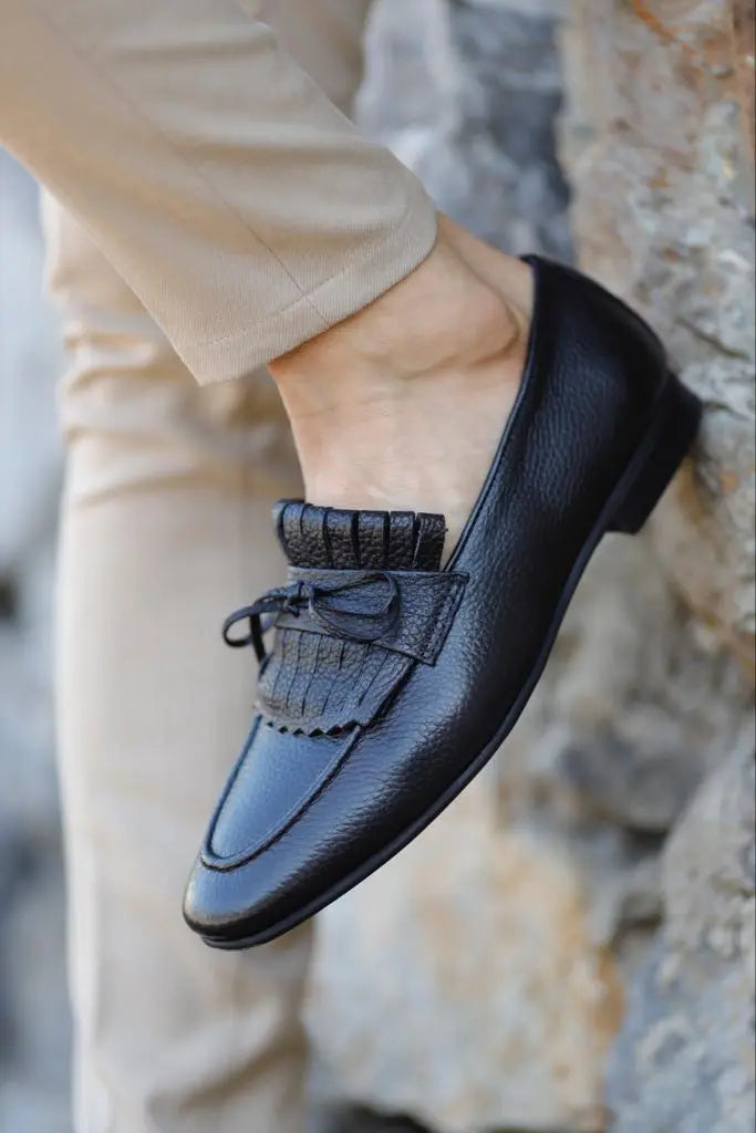 Lawson Black Kilt Loafers for Stylish Sophistication - BRABION