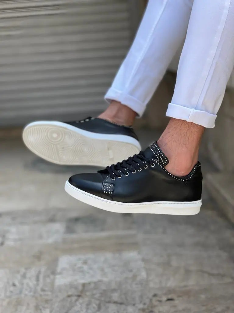Lawson Black Mid-Top Sneakers for Men - BRABION