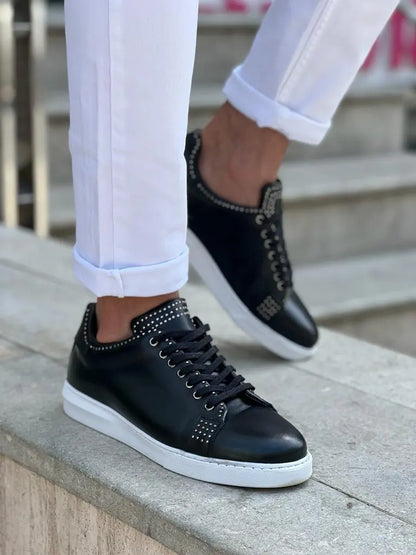 Lawson Black Mid-Top Sneakers for Men - BRABION