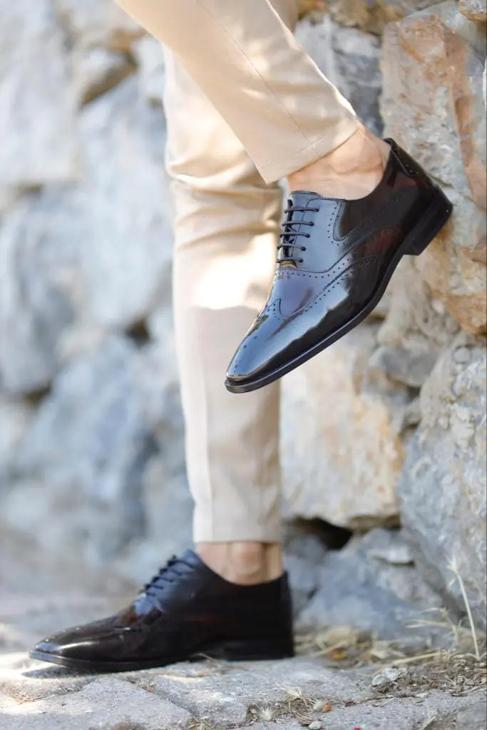 Lawson Black Wing Tip Oxfords - Timeless Elegance in Leather - BRABION