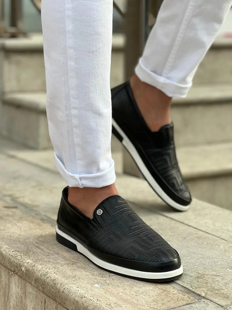 Lawson Black Patterned Slip-Ons for Men - BRABION