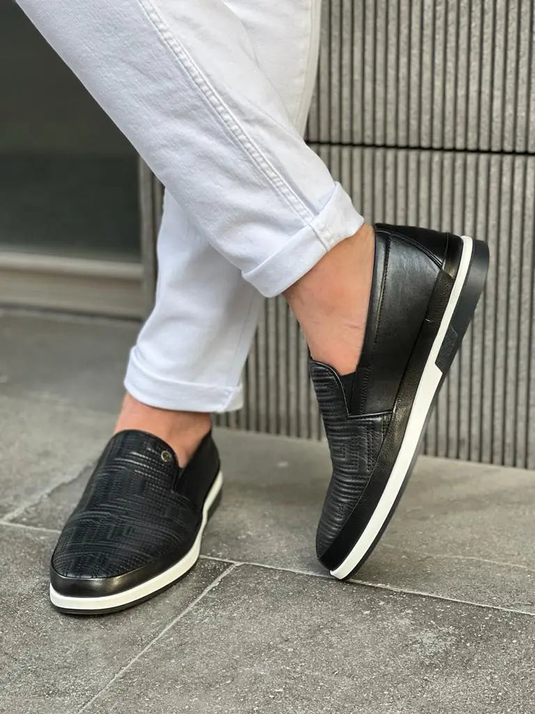 Lawson Black Patterned Slip-Ons for Men - BRABION