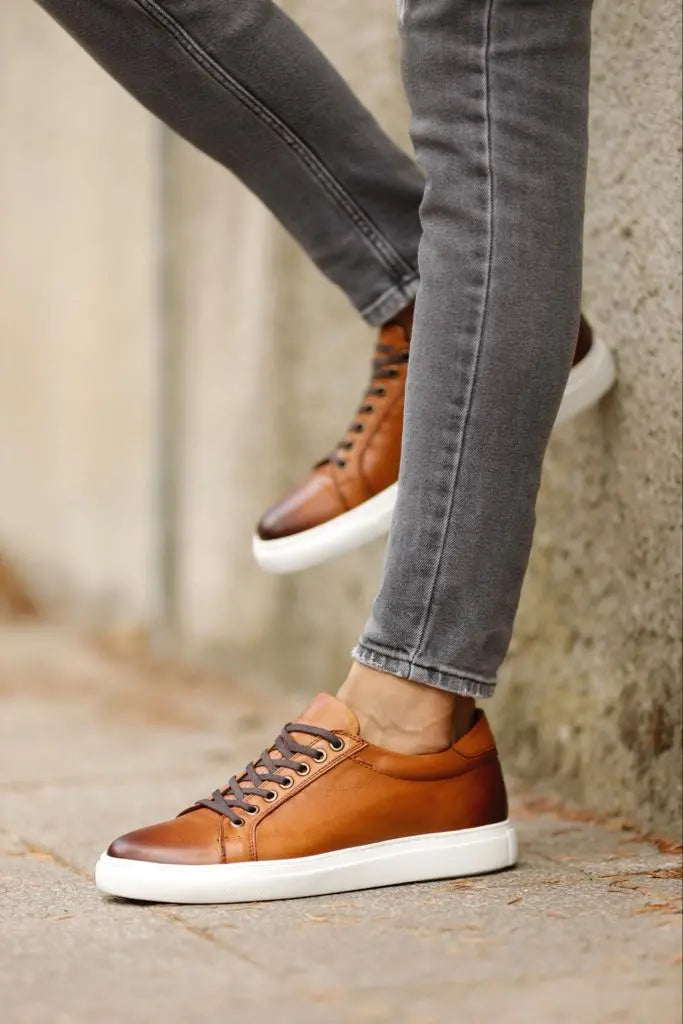 Lawson Tan Low-Top Sneakers: The Perfect Blend of Style and Comfort - BRABION