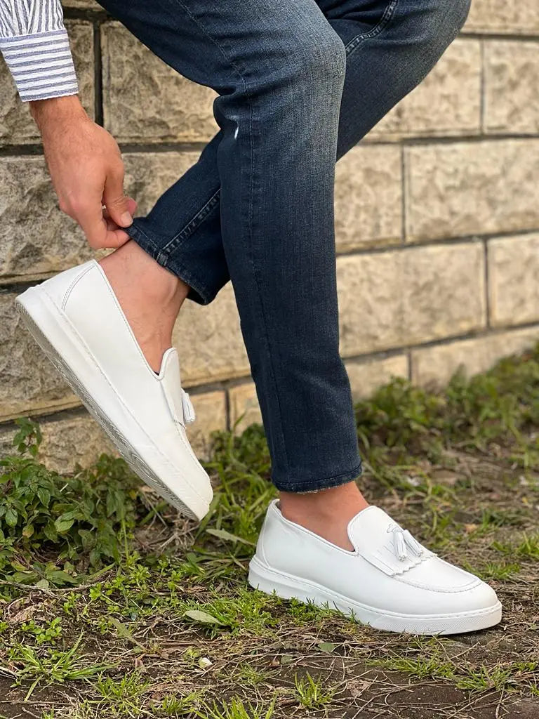 Tampa White Tassel Kilt Loafers for Men - BRABION