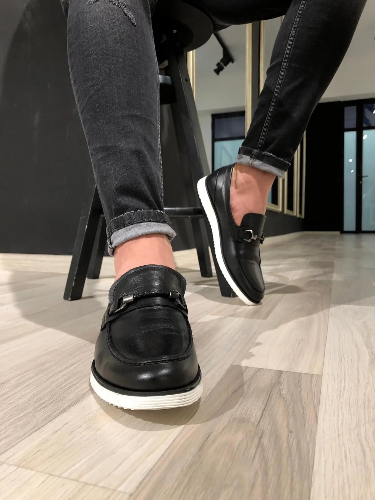 Heritage Buckle Detail Black Loafer - BRABION