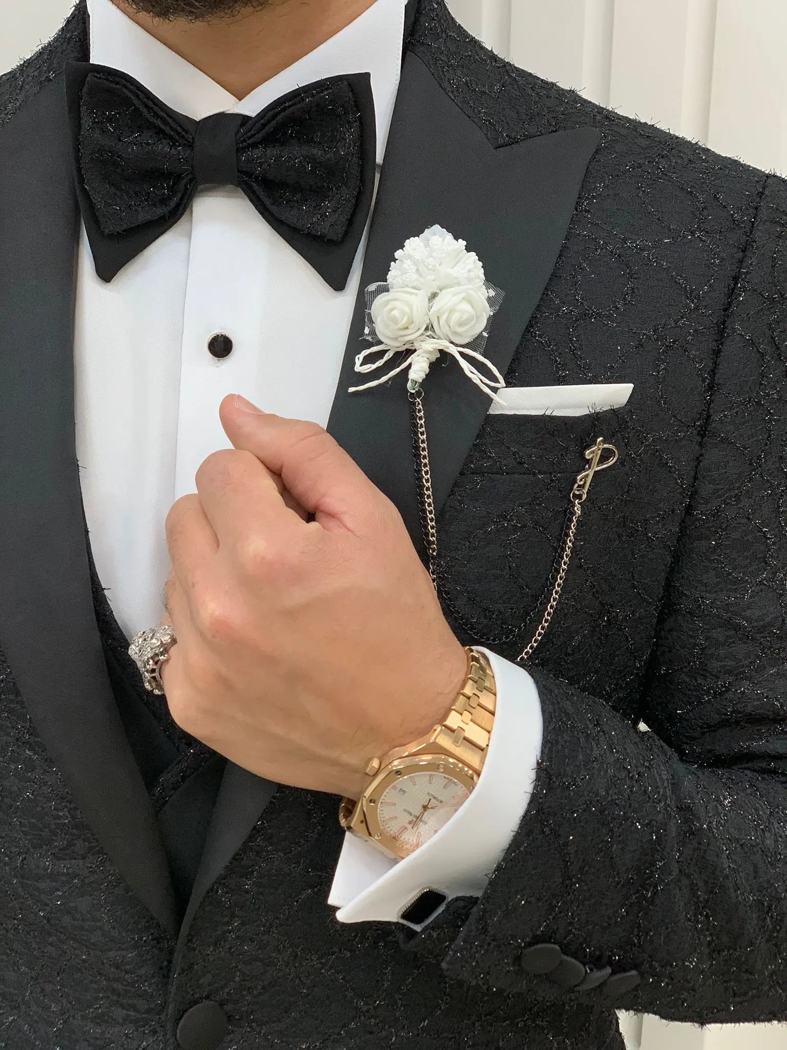 Caesar Black Slim Fit Peak Lapel Floral Patterned Tuxedo - BRABION