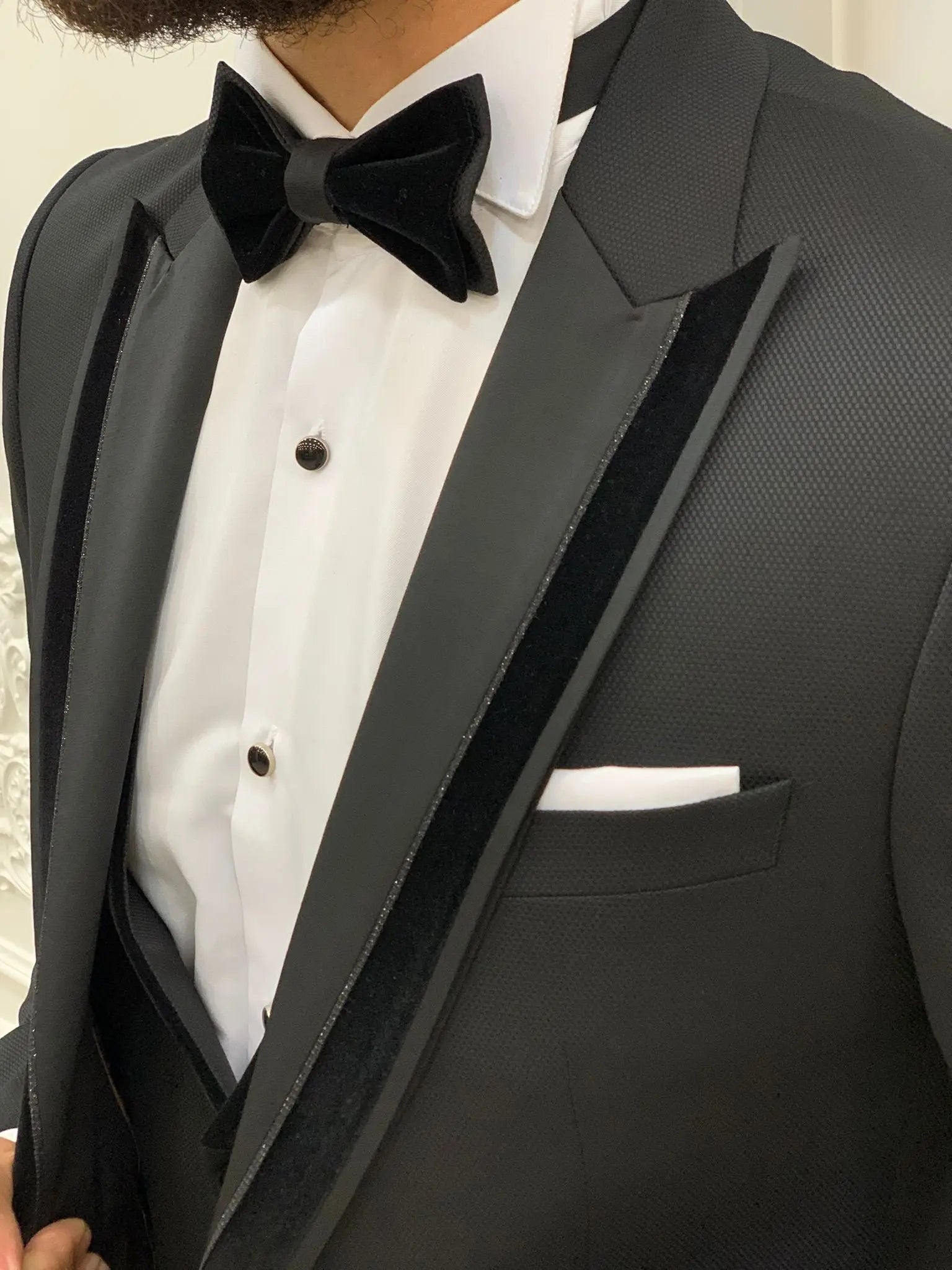 Edmond Black Slim Fit Velvet Peak Lapel Tuxedo - BRABION