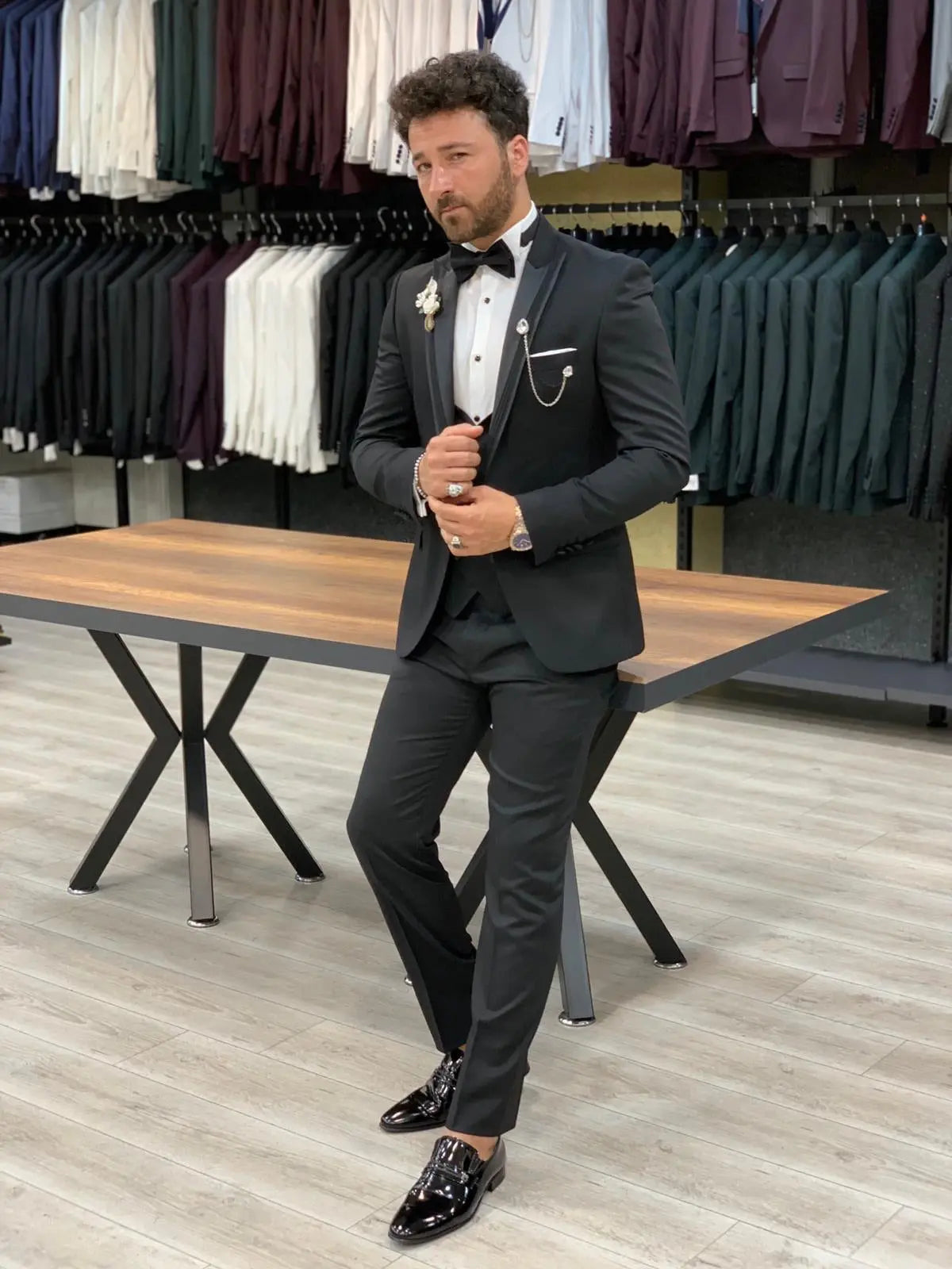 Edmond Black Slim Fit Peak Lapel Tuxedo: Luxury Redefined - BRABION