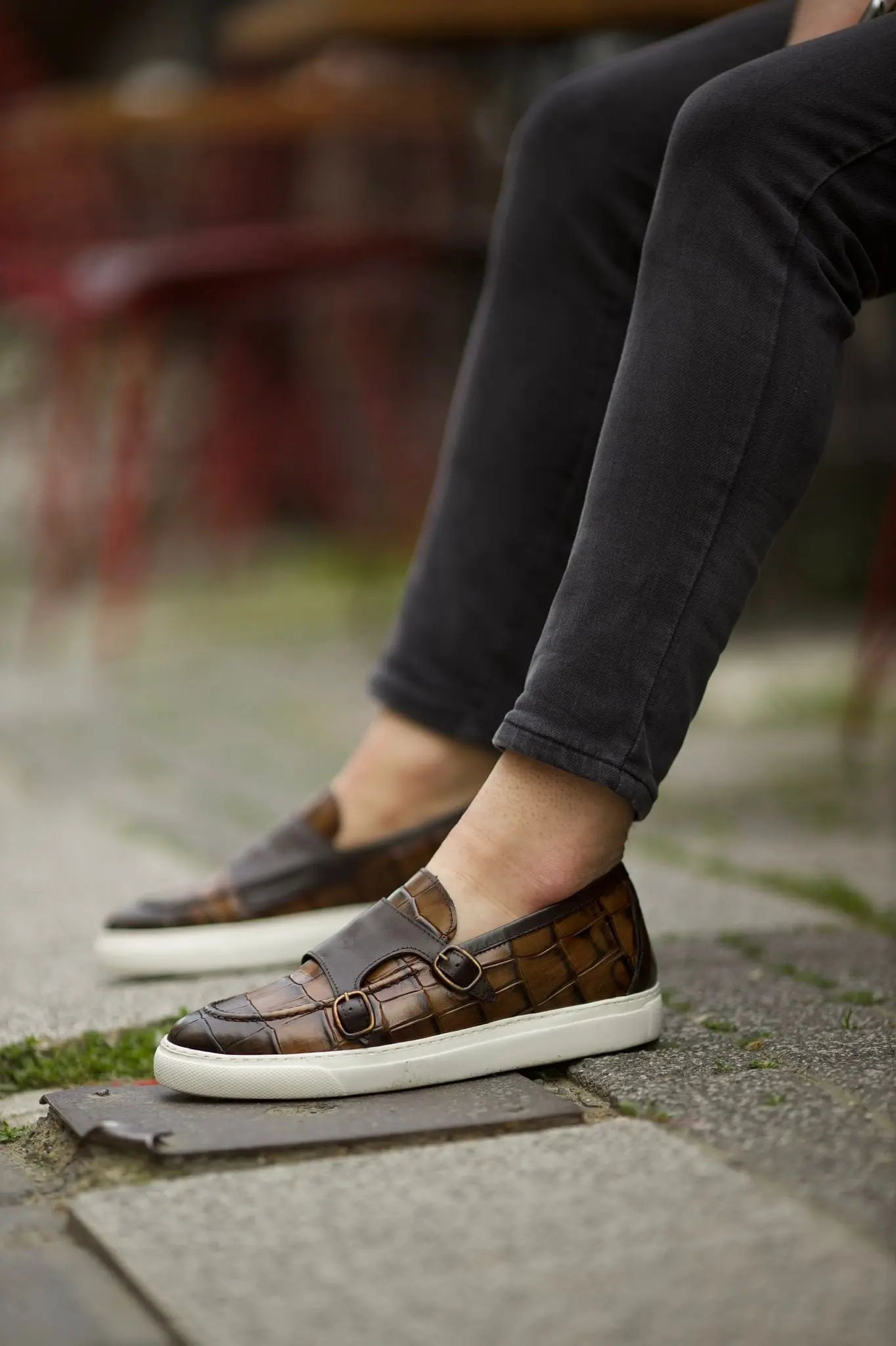 Romeo Pool Buckle Crocodile Pattern Brown Loafers - BRABION