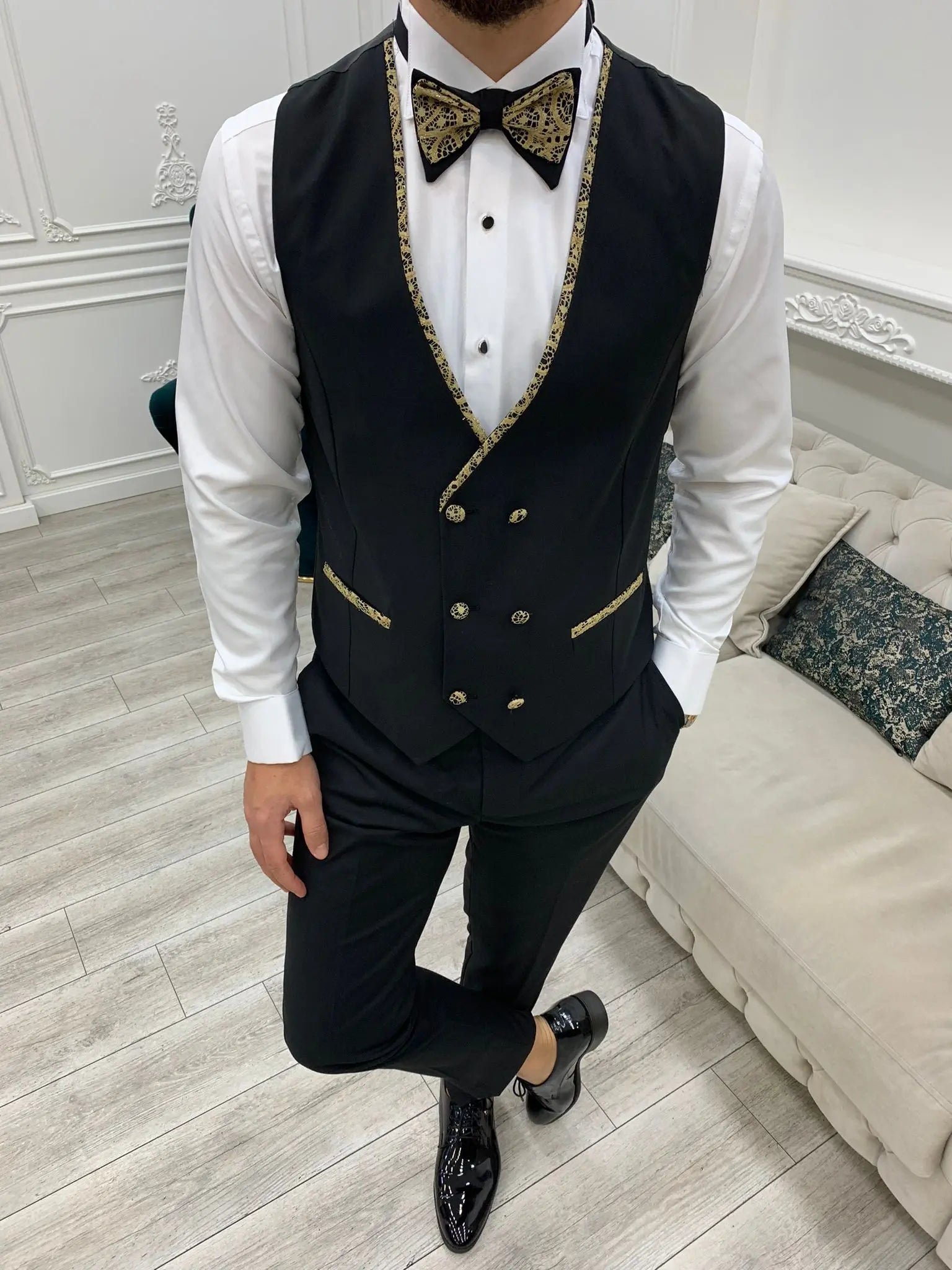 Caesar Golden Slim Fit Peak Lapel Floral Patterned Tuxedo - BRABION