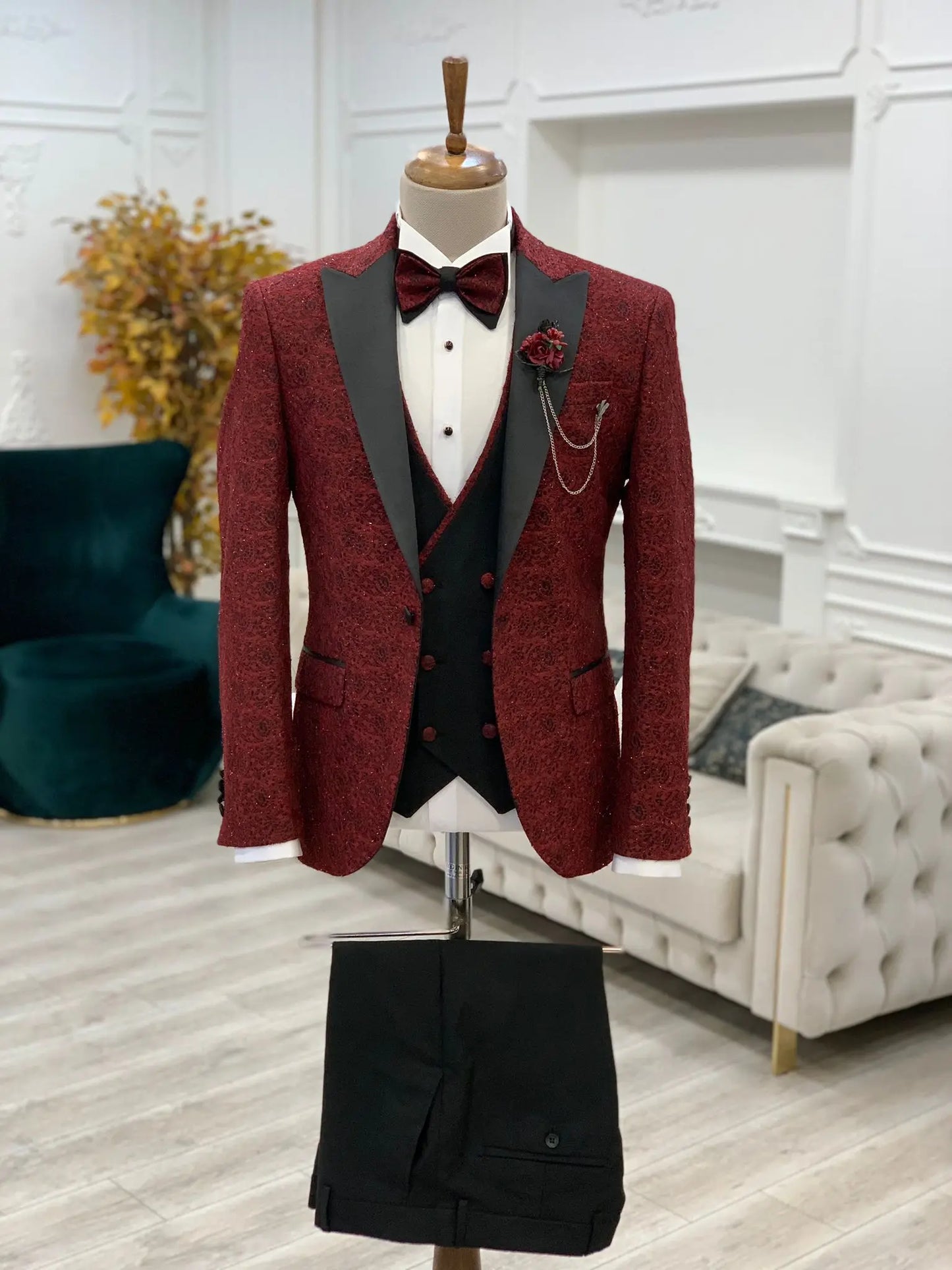 Caesar Red Slim Fit Peak Lapel Floral Patterned Tuxedo - BRABION