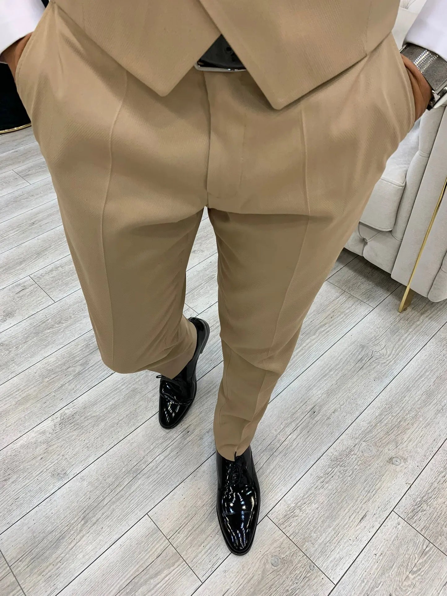 Lazio Golden Slim Fit Peak Lapel Tuxedo for Distinct Elegance - BRABION
