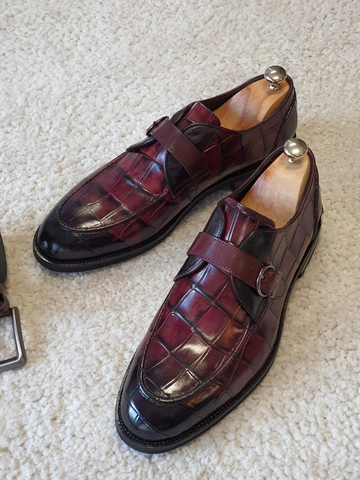 Antonio Burgundy Buckle Loafers - Elegant Leather Shoes for Every Occasion - BRABION